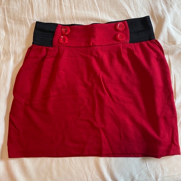 Red stretch miniskirt - Picture 1 of 3